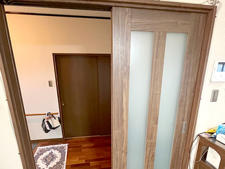 内装リフォーム 動きスムーズ＆隙間風ゼロでストレスのない引き違い扉