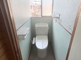 トイレリフォーム 内装も一新した、明るく爽やかなレストルーム