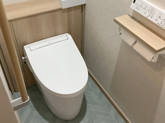 トイレリフォーム 圧迫感をなくしてすっきり整えたレストルーム